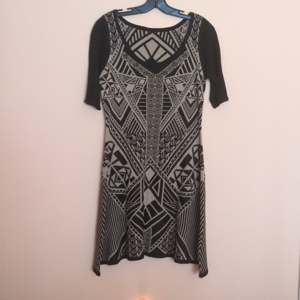 Asymmetrical short sleeve dress